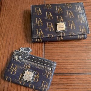 Navy blue Dooney and Burke wallet and coin purse. LIKE NEW! Will not separate.